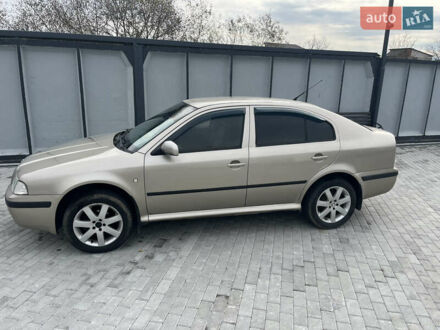 Шкода Октавия 2005 в Хусте на Automoto.ua Бежевый Шкода Октавия, объемом двигателя 1.6 л и пробегом 174 тыс. км за 5400 $, фото 1 на Automoto.ua