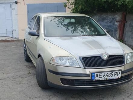 Бежевый Шкода Октавия, объемом двигателя 1.9 л и пробегом 350 тыс. км за 3500 $, фото 1 на Automoto.ua