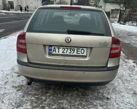 Бежевий Шкода Октавія, об'ємом двигуна 1.6 л та пробігом 250 тис. км за 5000 $, фото 1 на Automoto.ua