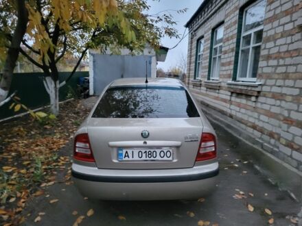 Бежевый Шкода Октавия, объемом двигателя 1.8 л и пробегом 527 тыс. км за 3900 $, фото 1 на Automoto.ua