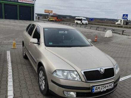 Бежевый Шкода Октавия, объемом двигателя 1.6 л и пробегом 258 тыс. км за 5700 $, фото 1 на Automoto.ua