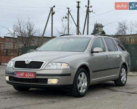 Бежевый Шкода Октавия, объемом двигателя 1.6 л и пробегом 217 тыс. км за 6100 $, фото 1 на Automoto.ua