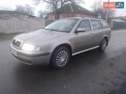 Бежевый Шкода Октавия, объемом двигателя 1.8 л и пробегом 230 тыс. км за 5600 $, фото 1 на Automoto.ua