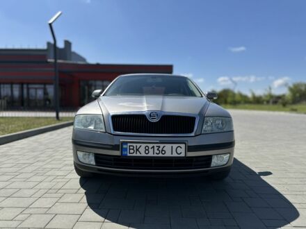 Бежевый Шкода Октавия, объемом двигателя 1.6 л и пробегом 363 тыс. км за 5200 $, фото 1 на Automoto.ua