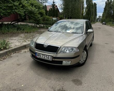 Бежевий Шкода Октавія, об'ємом двигуна 2 л та пробігом 323 тис. км за 2850 $, фото 1 на Automoto.ua