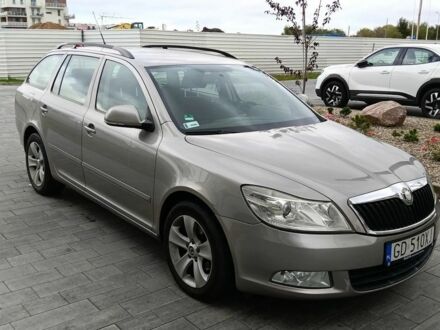 Бежевый Шкода Октавия, объемом двигателя 2 л и пробегом 220 тыс. км за 1600 $, фото 1 на Automoto.ua