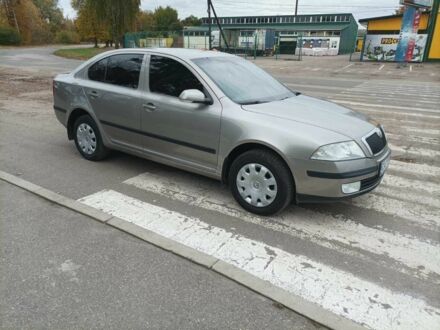 Шкода Октавия 2007 в Корсунь-Шевченковском на Automoto.ua Бежевый Шкода Октавия, объемом двигателя 1.6 л и пробегом 223 тыс. км за 5950 $, фото 1 на Automoto.ua