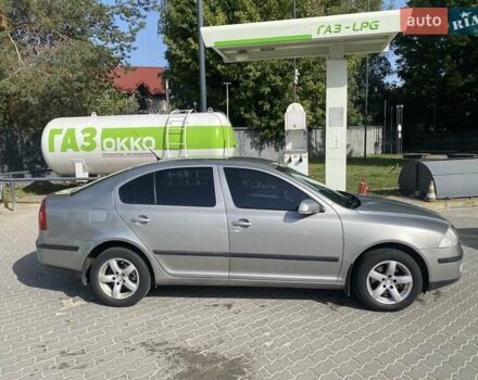 Бежевый Шкода Октавия, объемом двигателя 1.6 л и пробегом 306 тыс. км за 5450 $, фото 1 на Automoto.ua