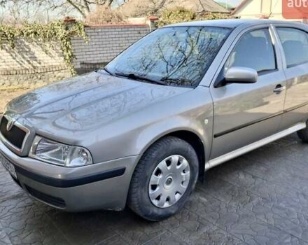 Бежевый Шкода Октавия, объемом двигателя 1.6 л и пробегом 198 тыс. км за 6800 $, фото 1 на Automoto.ua