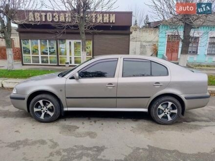 Бежевый Шкода Октавия, объемом двигателя 1.6 л и пробегом 285 тыс. км за 5600 $, фото 1 на Automoto.ua