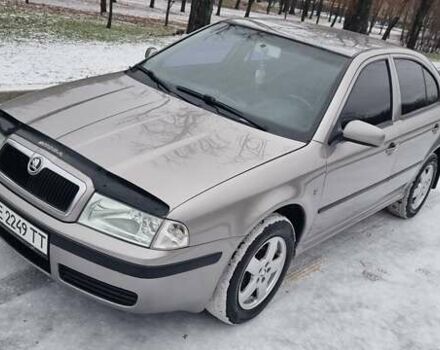 Бежевый Шкода Октавия, объемом двигателя 1.6 л и пробегом 259 тыс. км за 4899 $, фото 1 на Automoto.ua