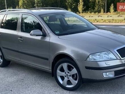 Бежевый Шкода Октавия, объемом двигателя 1.6 л и пробегом 250 тыс. км за 6500 $, фото 1 на Automoto.ua