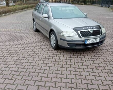 Бежевый Шкода Октавия, объемом двигателя 1.6 л и пробегом 260 тыс. км за 5600 $, фото 1 на Automoto.ua