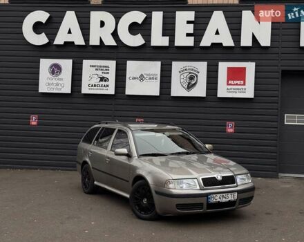 Бежевый Шкода Октавия, объемом двигателя 1.6 л и пробегом 270 тыс. км за 5960 $, фото 1 на Automoto.ua