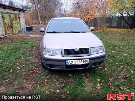 Бежевий Шкода Октавія, об'ємом двигуна 1.6 л та пробігом 232 тис. км за 7200 $, фото 1 на Automoto.ua