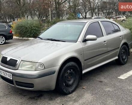 Бежевый Шкода Октавия, объемом двигателя 1.6 л и пробегом 256 тыс. км за 4500 $, фото 1 на Automoto.ua