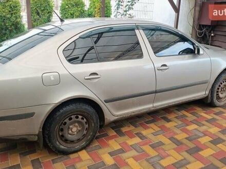 Бежевый Шкода Октавия, объемом двигателя 1.6 л и пробегом 200 тыс. км за 4500 $, фото 1 на Automoto.ua