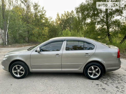 Шкода Октавія 2009 у Чернігові на Automoto.ua Бежевий Шкода Октавія, об'ємом двигуна 1.6 л та пробігом 165 тис. км за 10500 $, фото 1 на Automoto.ua