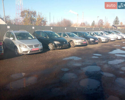 Бежевый Шкода Октавия, объемом двигателя 1.6 л и пробегом 200 тыс. км за 4999 $, фото 1 на Automoto.ua