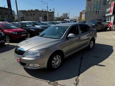 Шкода Октавія 2009 у Харкові на Automoto.ua Бежевий Шкода Октавія, об'ємом двигуна 1.8 л та пробігом 162 тис. км за 5700 $, фото 1 на Automoto.ua