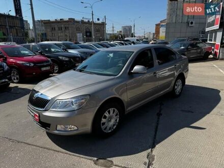 Бежевий Шкода Октавія, об'ємом двигуна 1.8 л та пробігом 162 тис. км за 7540 $, фото 1 на Automoto.ua