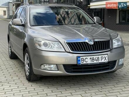 Шкода Октавия 2009 в Жовкве на Automoto.ua Бежевый Шкода Октавия, объемом двигателя 1.6 л и пробегом 271 тыс. км за 5700 $, фото 1 на Automoto.ua