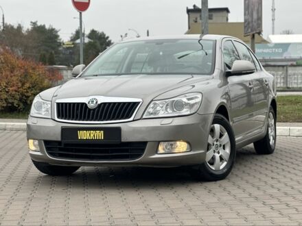 Бежевый Шкода Октавия, объемом двигателя 1.8 л и пробегом 231 тыс. км за 9350 $, фото 1 на Automoto.ua