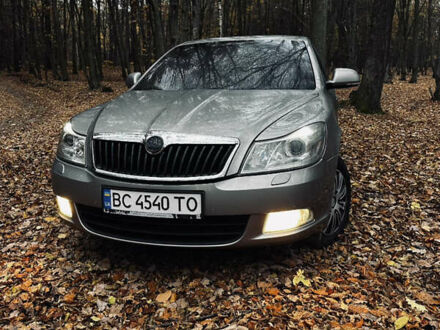 Бежевый Шкода Октавия, объемом двигателя 1.8 л и пробегом 302 тыс. км за 6750 $, фото 1 на Automoto.ua