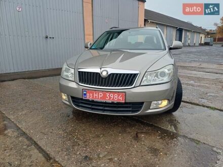 Бежевый Шкода Октавия, объемом двигателя 0 л и пробегом 197 тыс. км за 8000 $, фото 1 на Automoto.ua