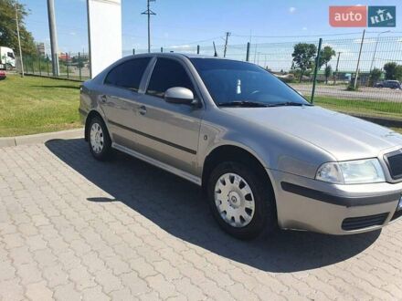 Бежевий Шкода Октавія, об'ємом двигуна 1.6 л та пробігом 297 тис. км за 6200 $, фото 1 на Automoto.ua