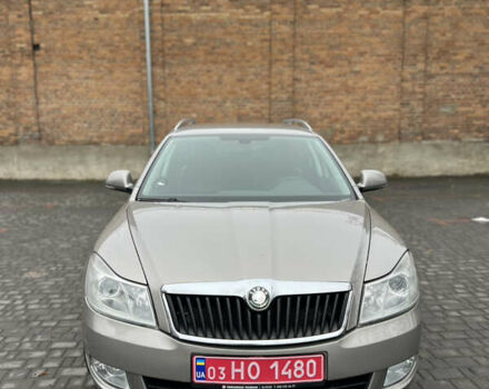 Бежевий Шкода Октавія, об'ємом двигуна 1.8 л та пробігом 280 тис. км за 8000 $, фото 1 на Automoto.ua