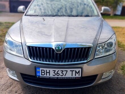 Шкода Октавія 2010 у Одесі на Automoto.ua Бежевий Шкода Октавія, об'ємом двигуна 1.6 л та пробігом 171 тис. км за 10100 $, фото 1 на Automoto.ua