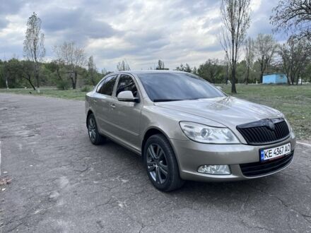 Бежевый Шкода Октавия, объемом двигателя 1.8 л и пробегом 290 тыс. км за 7800 $, фото 1 на Automoto.ua