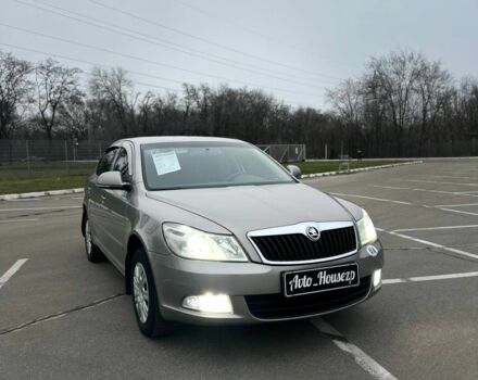 Бежевый Шкода Октавия, объемом двигателя 1.6 л и пробегом 198 тыс. км за 7400 $, фото 1 на Automoto.ua