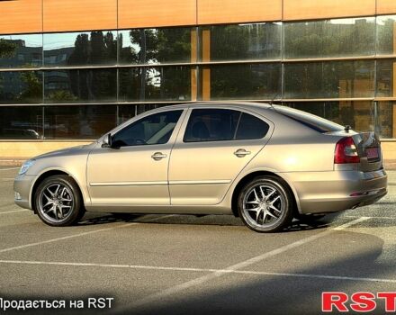 Бежевый Шкода Октавия, объемом двигателя 1.2 л и пробегом 190 тыс. км за 6900 $, фото 1 на Automoto.ua