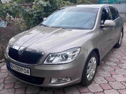 Шкода Октавия 2011 в Звенигородка на Automoto.ua Бежевый Шкода Октавия, объемом двигателя 1.6 л и пробегом 184 тыс. км за 8999 $, фото 1 на Automoto.ua
