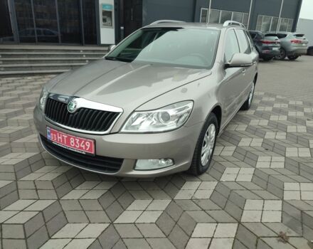Бежевый Шкода Октавия, объемом двигателя 1 л и пробегом 136 тыс. км за 7600 $, фото 1 на Automoto.ua