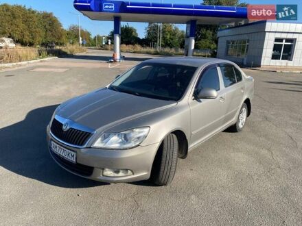 Бежевый Шкода Октавия, объемом двигателя 1.6 л и пробегом 253 тыс. км за 7350 $, фото 1 на Automoto.ua