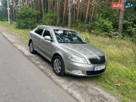 Бежевый Шкода Октавия, объемом двигателя 1.6 л и пробегом 204 тыс. км за 8300 $, фото 1 на Automoto.ua