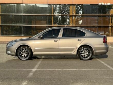 Бежевий Шкода Октавія, об'ємом двигуна 1.2 л та пробігом 190 тис. км за 6900 $, фото 1 на Automoto.ua