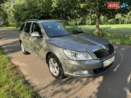 Шкода Октавия 2011 в Ровно на Automoto.ua Бежевый Шкода Октавия, объемом двигателя 1.6 л и пробегом 275 тыс. км за 7850 $, фото 1 на Automoto.ua
