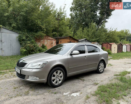 Бежевый Шкода Октавия, объемом двигателя 1.8 л и пробегом 145 тыс. км за 7900 $, фото 1 на Automoto.ua