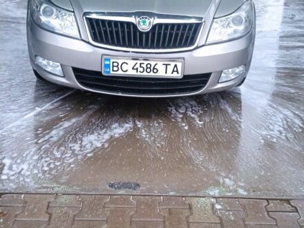 Бежевый Шкода Октавия, объемом двигателя 1.9 л и пробегом 190 тыс. км за 9000 $, фото 1 на Automoto.ua