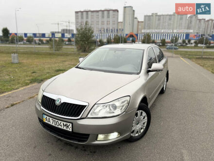 Шкода Октавия 2012 в Киеве на Automoto.ua Бежевый Шкода Октавия, объемом двигателя 1.6 л и пробегом 196 тыс. км за 7200 $, фото 1 на Automoto.ua