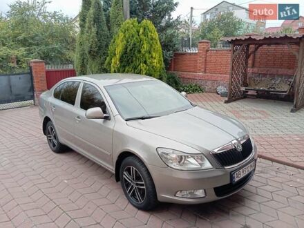 Шкода Октавия 2012 в Хмельницком на Automoto.ua Бежевый Шкода Октавия, объемом двигателя 1.8 л и пробегом 269 тыс. км за 6800 $, фото 1 на Automoto.ua