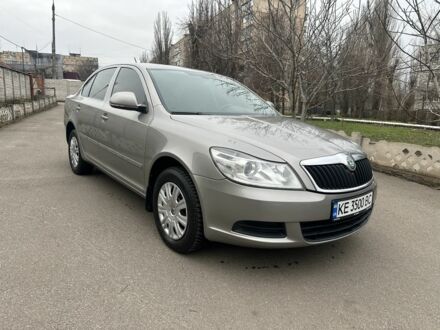 Бежевый Шкода Октавия, объемом двигателя 1.6 л и пробегом 214 тыс. км за 7700 $, фото 1 на Automoto.ua
