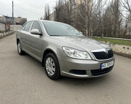 Бежевый Шкода Октавия, объемом двигателя 1.6 л и пробегом 214 тыс. км за 7700 $, фото 1 на Automoto.ua