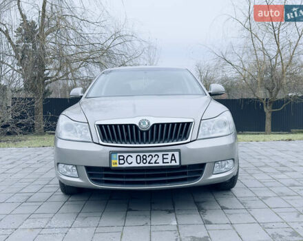 Бежевий Шкода Октавія, об'ємом двигуна 1.6 л та пробігом 112 тис. км за 9000 $, фото 1 на Automoto.ua
