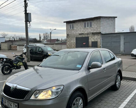 Бежевий Шкода Октавія, об'ємом двигуна 1.6 л та пробігом 237 тис. км за 7000 $, фото 1 на Automoto.ua