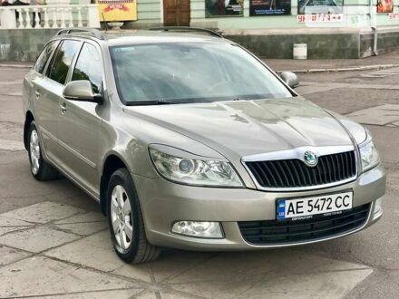 Шкода Октавия 2012 в Днепре (Днепропетровске) на Automoto.ua Бежевый Шкода Октавия, объемом двигателя 1.9 л и пробегом 177 тыс. км за 10999 $, фото 1 на Automoto.ua